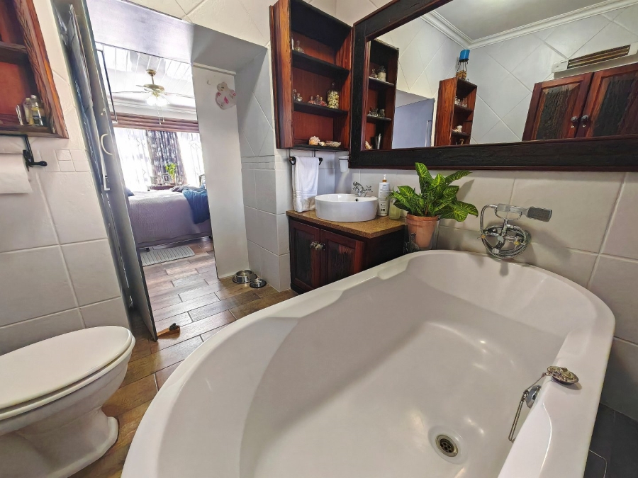 6 Bedroom Property for Sale in Dan Pienaar Free State
